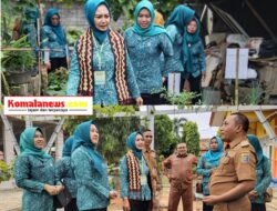 Ketua Tim Penggerak PKK Kab Lampung Tengah Ny. Indria Sudrajat Ardito Wijaya di dampingi Ketua PPK Kec. Seputih Agung Ny. Sari Aprilia Menghadiri Acara Lomba Kampung di Kampung Dono Arum.