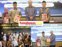 Bupati Lampung Tengah dr.H. Ardito Wijaya, M.K.M., didampingi Ketua DPRD Febriyantoni, S.E.,M.M., Menerima Penghargaan Wajar Tanpa Pengecualian (WTP) Dari Badan Pemeriksa Keuangan (BPK) Republik Indonesia.