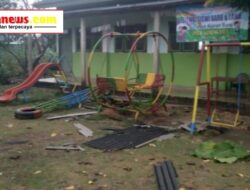 PAUD Kober Gunung Jati Kampung Nunggal Rusak Parah Di Terjang Angin Puting Beliung ., Bunda Herlina, S.pd., Bergerak Galang Donasi.