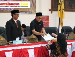 Bupati Ardito Wijaya, Menghadiri Rapat Paripurna DPRD Yang Berlangsung di Ruang Rapat Paripurna DPRD Kabupaten Lampung Tengah