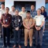Bupati Lampung Tengah, Ardito Wijaya Menerima Penghargaan Piagam Wajib Pajak Sebagai Bentuk Apresiasi Atas Kepatuhan Dalam Melaksanakan Kewajiban Perpajakan.