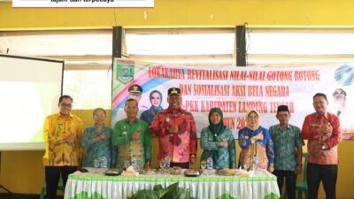 Wakil Bupati, I Komang Koheri, S.E., M.Sos., di Dampingi Sekertaris TP PKK Lampung Tengah, Titin Sumarni Secara Resmi Membuka Kegiatan Pembinaan Kader PKK.