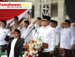 Dalam Memperingati Hari Santri Nasional Tahun 2025, Bupati, dr. H. Ardito Wijaya, M.K.M, Bertindak Sebagai Pembina Upacara Yang Digelar di Halaman Pondok Pesantren Wali Songo.