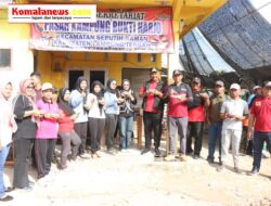 Wakil Bupati I Komang Koheri, Menghadiri Kegiatan Senam Bersama Di Halaman Kantor UPTD Pasar Kampung Rukti Harjo.