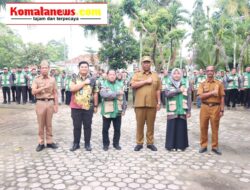 Pelaksana Tugas (Plt.) Bupati Lampung Tengah, I Komang Koheri, S.E., M.Sos., Memimpin Apel Mingguan Di Halaman Dinas Ketahanan Pangan, Tanaman Pangan, dan Hortikultura.