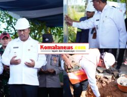 Pelaksana Tugas (Plt.) Bupati Lampung Tengah, I. Komang Koheri,S.E.,M.Sos, Scara Resmi Membuka Sekaligus Melakukan Peletakan Batu Pertama Program Pembangunan Kampung Nelayan Merah Putih di Bandar Surabaya.