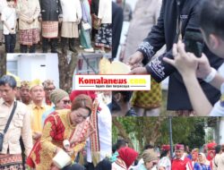 Plt Bupati I Komang Koheri, S.E, M.Sos., Didamapingi Plt Ketua TP PKK Kabupaten Lampung Tengah Ni Ketut Dewi Nadi Komang Koheri Menghadiri Acara Adat Blangikhan Dalam Rangka Menyambut Datangnya Bulan Suci Ramadhan 1447 Hijriah.