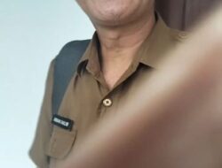 Menolak Saat di Wawancara, Oknum PPK Disdik Lamteng (MH) Rampas Hp Milik Jurnalist.