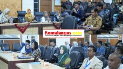 Asisten I Candra Puasati Mewakili Plt. Bupati Lamteng Secara Resmi Melepas Relawan Pendidikan Untuk Penanganan Anak Tidak Sekolah Tahun 2026.