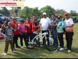 Plt Bupati I Komang Koheri Didampingi Camat Bandar Mataram Dedi Fadilah Hadiri Giat Jalan Sehat, Sepeda Santai, dan Senam Bersama Dalam Rangka Peringati HUT ke-80 Lamteng.