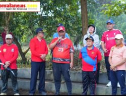 Plt Bupati I Komang Koheri, S.E., M.Sos., Pimpin Kegiatan Gotong Royong dan Bakti Lingkungan Bersama Dewan Pengurus KORPRI Lamteng.