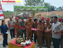 Plt Bupati Lamteng I Komang Koheri Resmikan Jembatan Penghubung Dua  Kecamatan, Putra Rumbia dan Kecamatan Seputih Banyak.