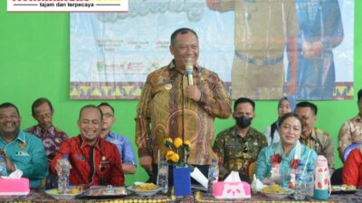 Plt Bupati Lamteng I Komang Koheri Hadiri Giat Program Inovasi Sekinker Gelowing (Sejahterakan Masyarakat Miskin)
