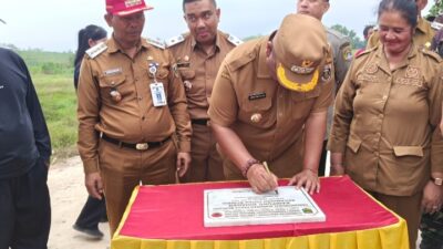 Hidayat Soroti Kehadiran Kadis Pendidikan Nurohman Dalam Peresmian Jembatan Milik Kampung Joharan.