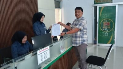 Dugaan Korupsi Dana BOS Ratusan Juta, Hidayat Resmi Laporkan Oknum Kepala SDN 1 Rama Klandungan ke Kejari Lampung Tengah.