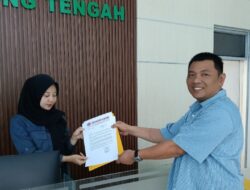 Dugaan Korupsi Dana BOS Ratusan Juta, Hidayat Resmi Laporkan Oknum Kepala SDN 7 Bandar Jaya & SMPN 2 Punggur ke Kejari Lampung Tengah.