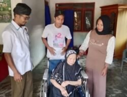 BAZNAS Lamteng Salurkan Bantuan Kursi Roda untuk Lansia Dhuafa.